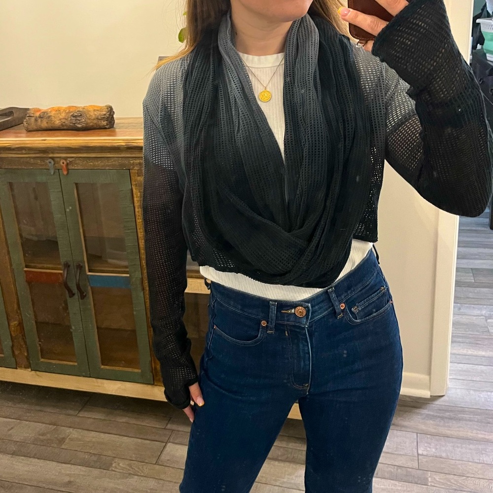 Ombré crochet long sleeve top